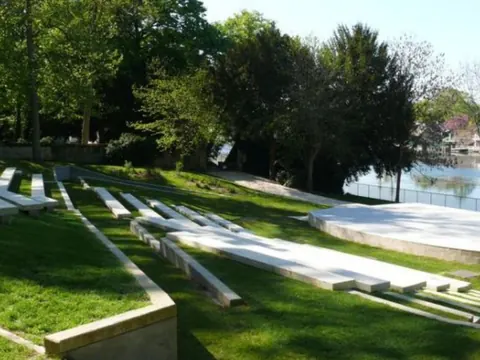 Amphithéâtre extérieur du Parc du Poutyl à Orléans