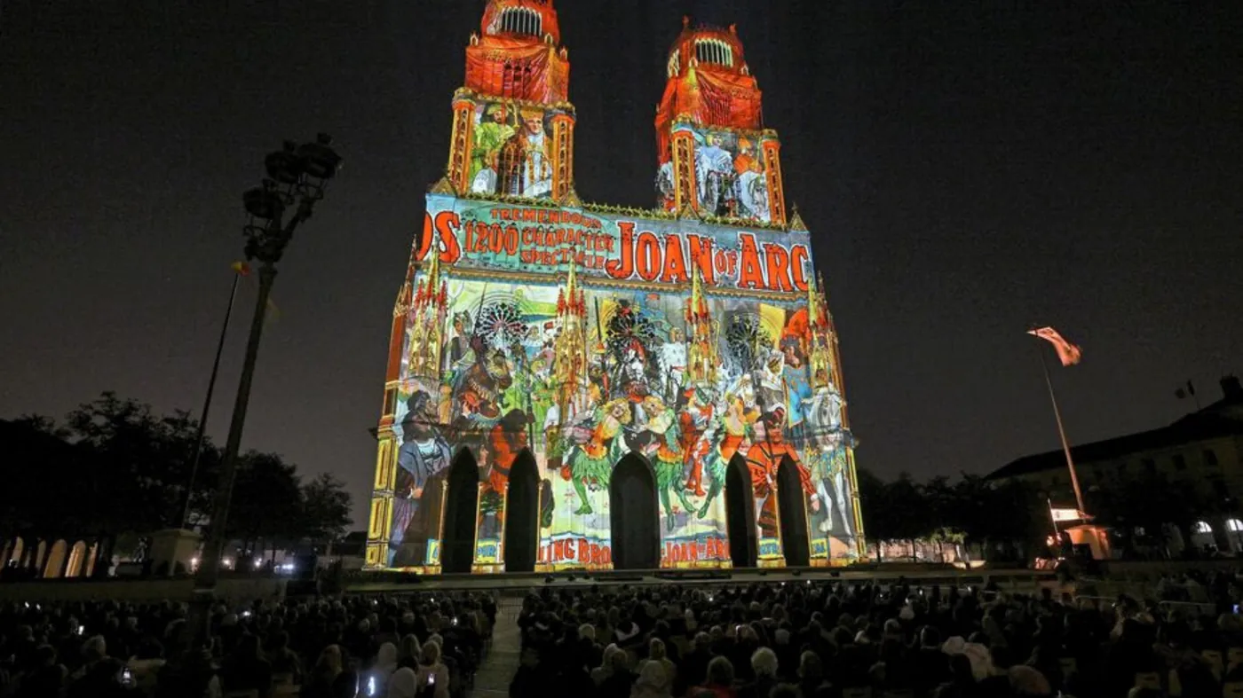 Cathédrale Sainte-Croix, spectacle son et lumière