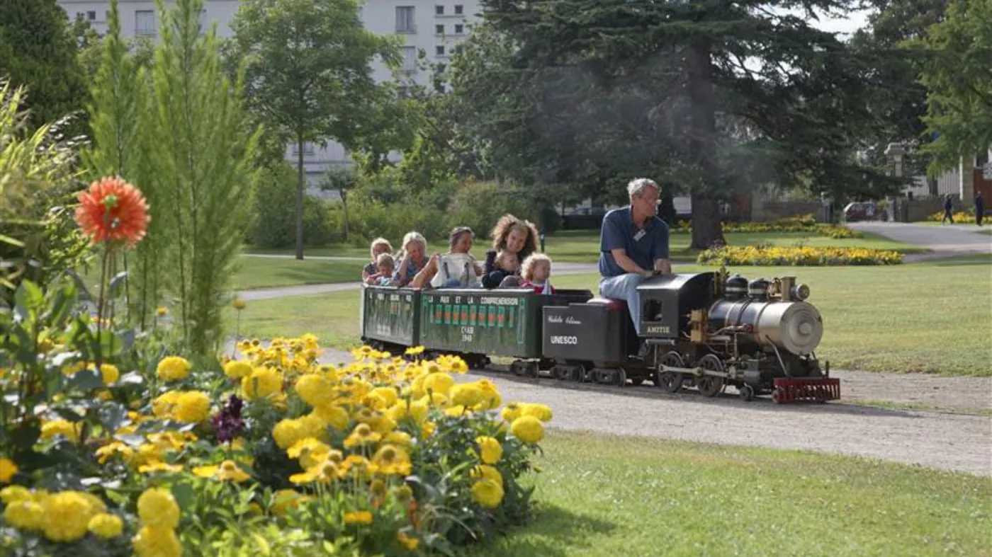 Petit train parc floral