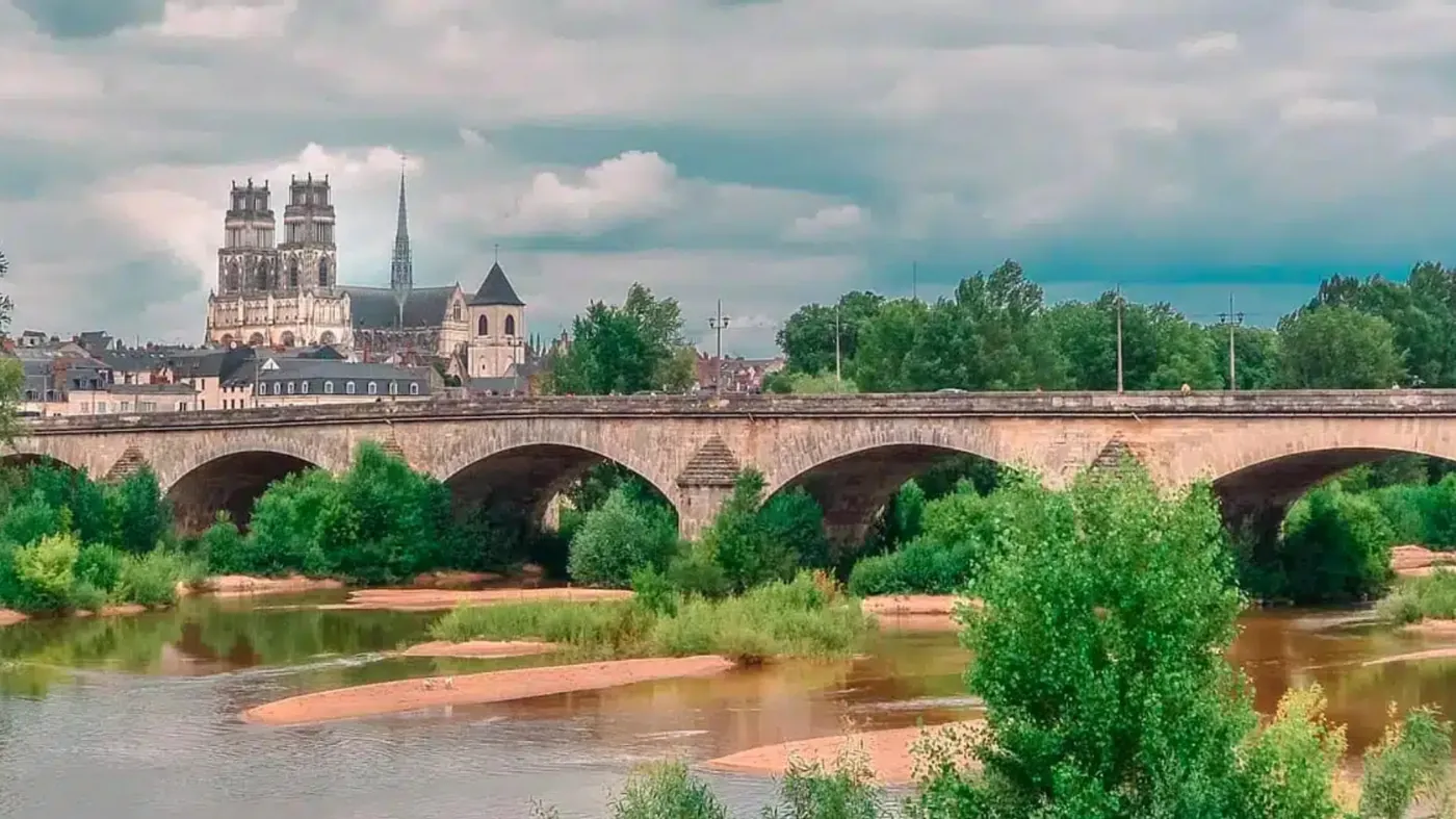 Pont George V et cathédrale